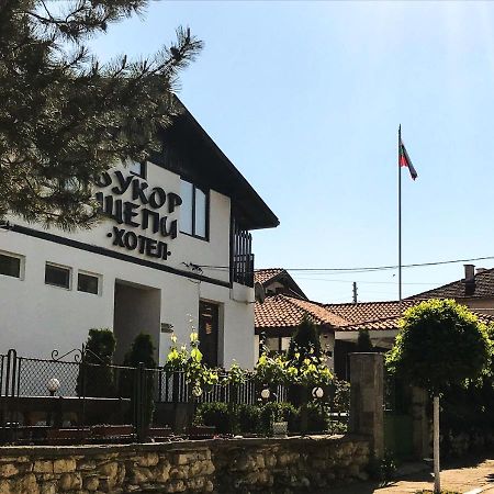 Guest House Bukor Shtepi Mandrica 外观 照片