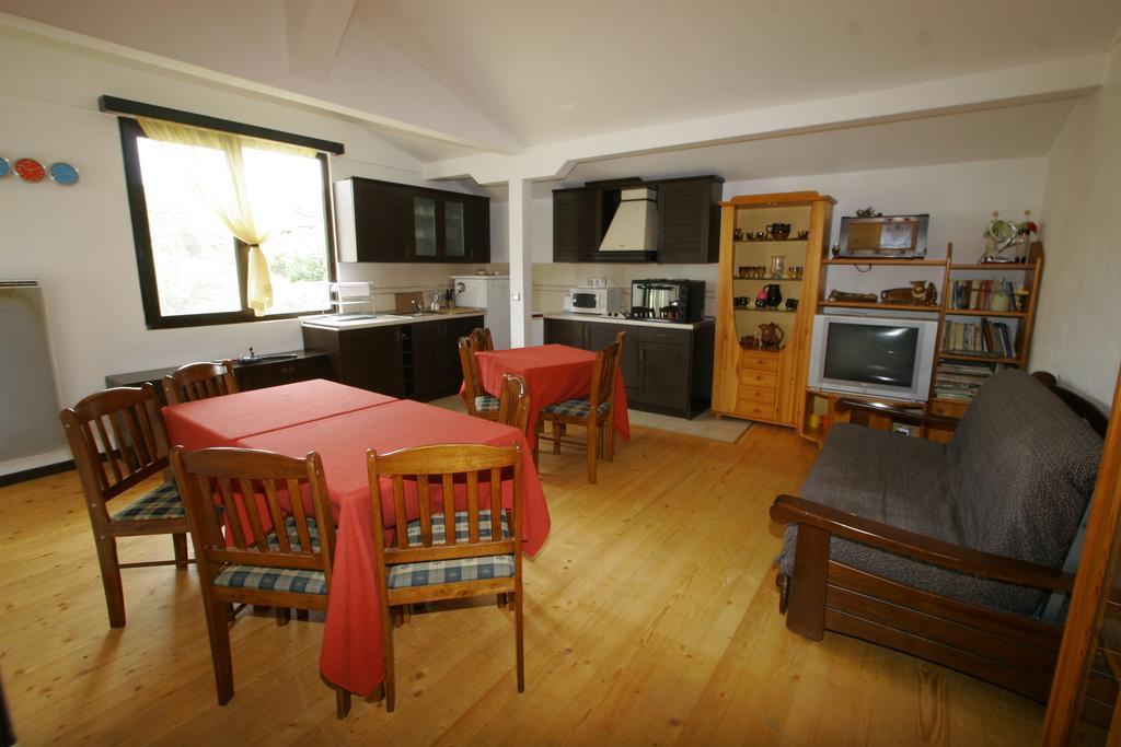 Guest House Bukor Shtepi Mandrica 外观 照片