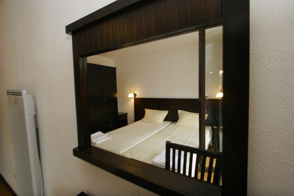 Guest House Bukor Shtepi Mandrica 外观 照片