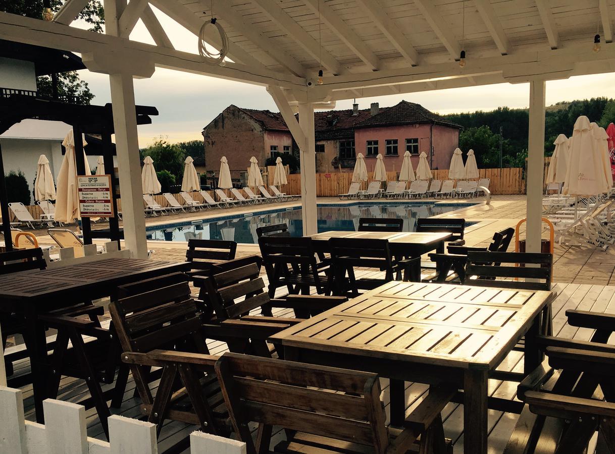Guest House Bukor Shtepi Mandrica 外观 照片