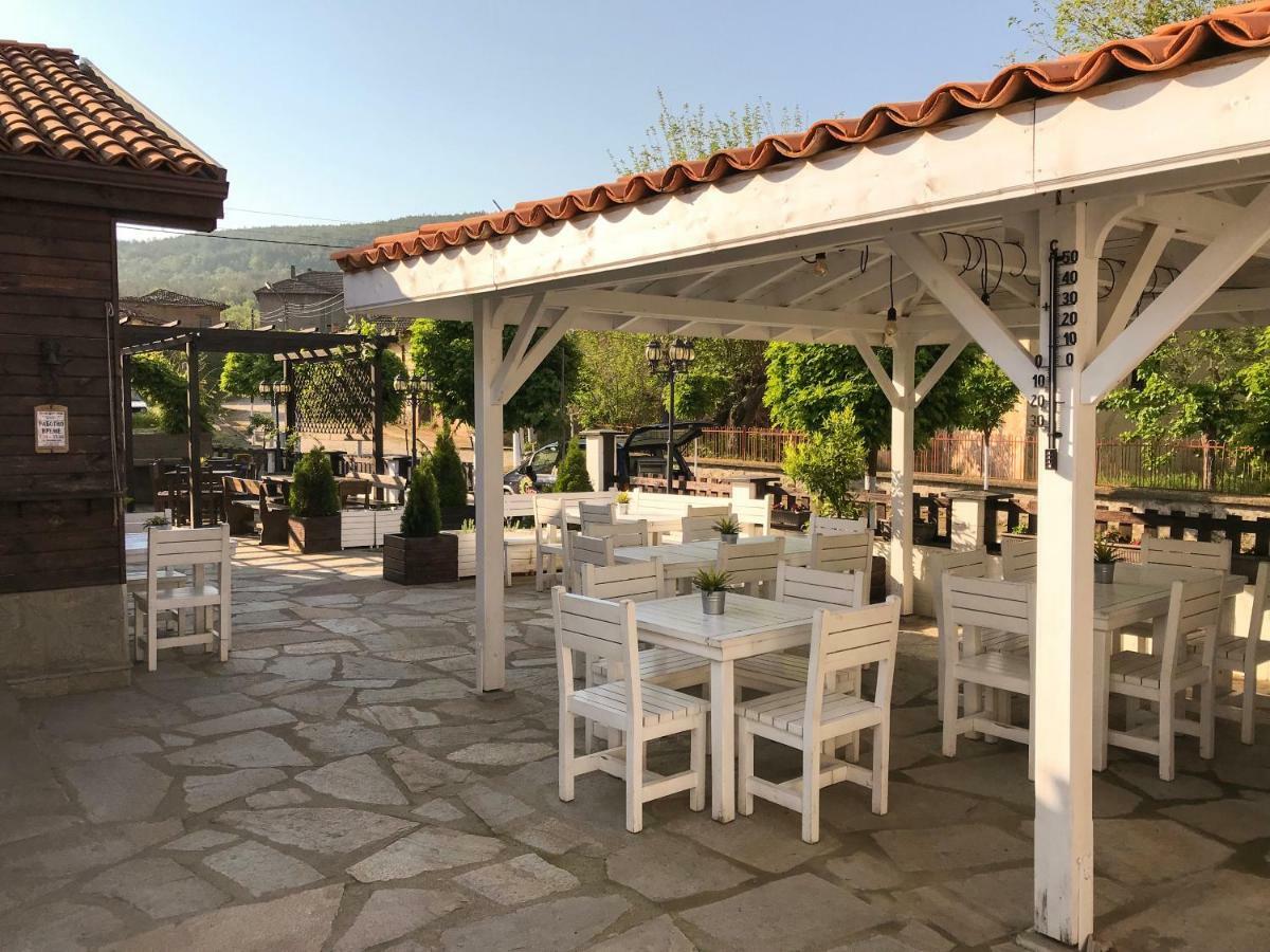 Guest House Bukor Shtepi Mandrica 外观 照片