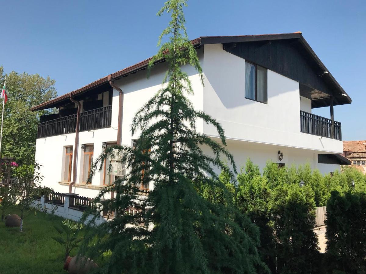 Guest House Bukor Shtepi Mandrica 外观 照片