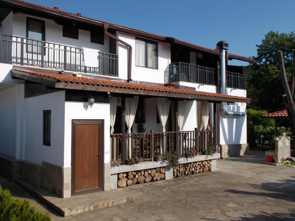 Guest House Bukor Shtepi Mandrica 外观 照片