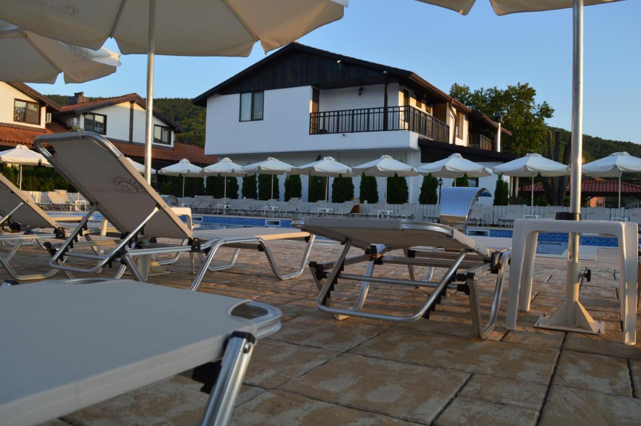 Guest House Bukor Shtepi Mandrica 外观 照片